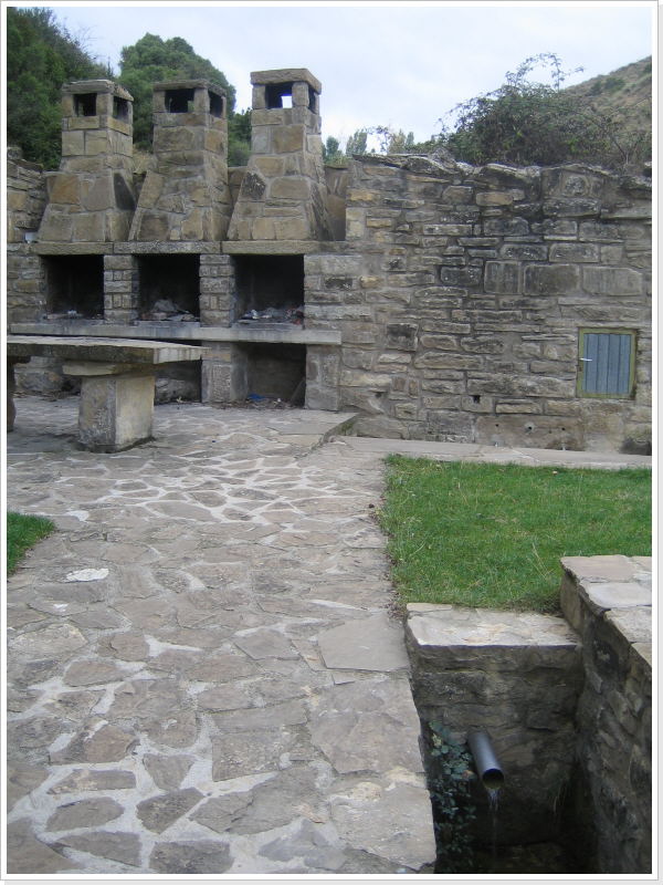 Fuente de San Fracisco (vorne rechts das Wasserrohr)